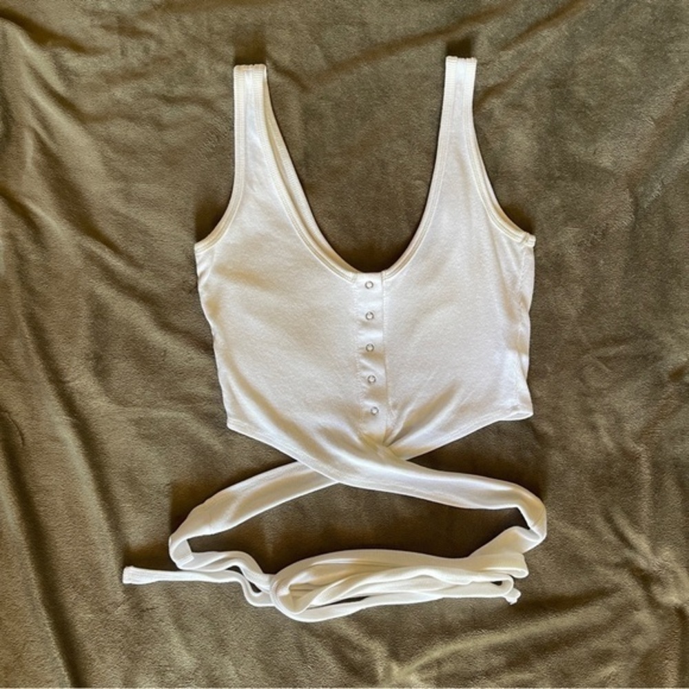 4 for 16$ Olivaceous Ivory Ribbed Knit Crop Top